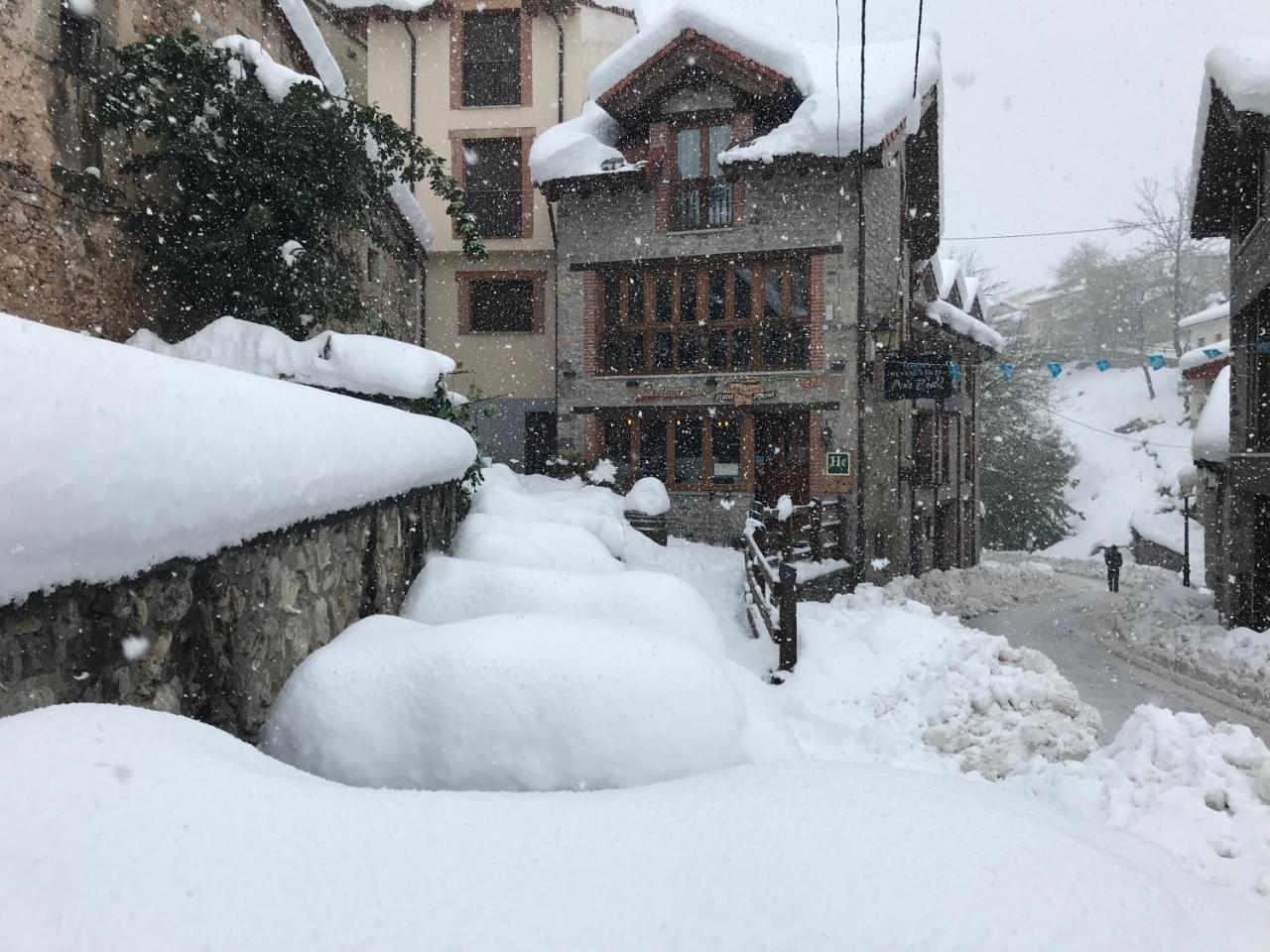 Hotel Rural Pena Castil Sotres Luaran gambar